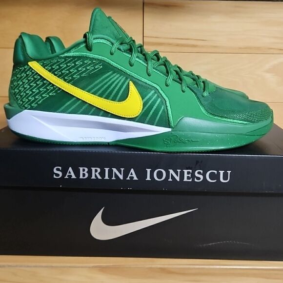 Nike Sabrina 2 Oregon Ducks Apple Green Yellow Strike Basketball Shoe HQ4344-300 - Picture 11 of 11